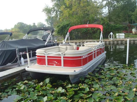 Make your way aft with Lowe's Ultra 162 Cruiser model. . Pontoon boats for sale indiana